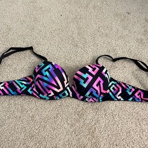 Pink Victoria’s secret Bra